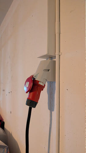 PXL_20260406_095609294